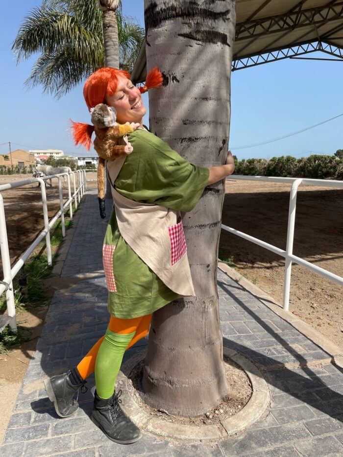 Vicky Sirera es Pippi Calzaslargas para Komba Educación