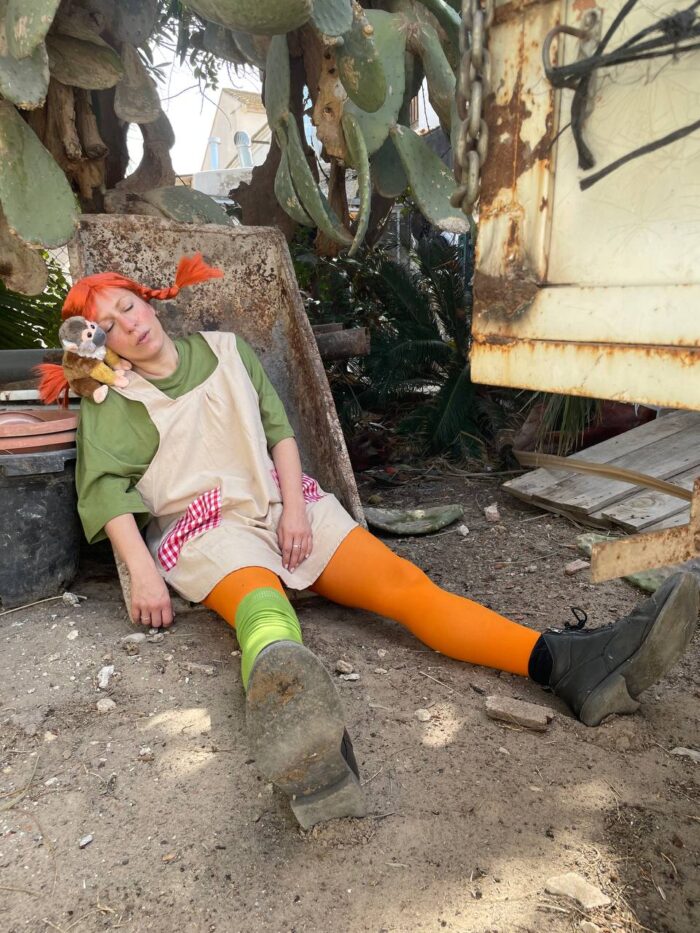 Vicky Sirera es Pippi Calzaslargas para Komba Educación